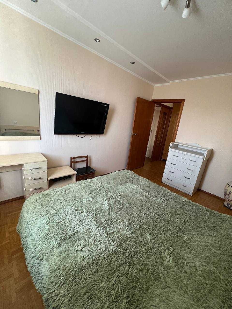 Продам двухкомнатную квартиру на ул. Лазурная г. Черноморск.