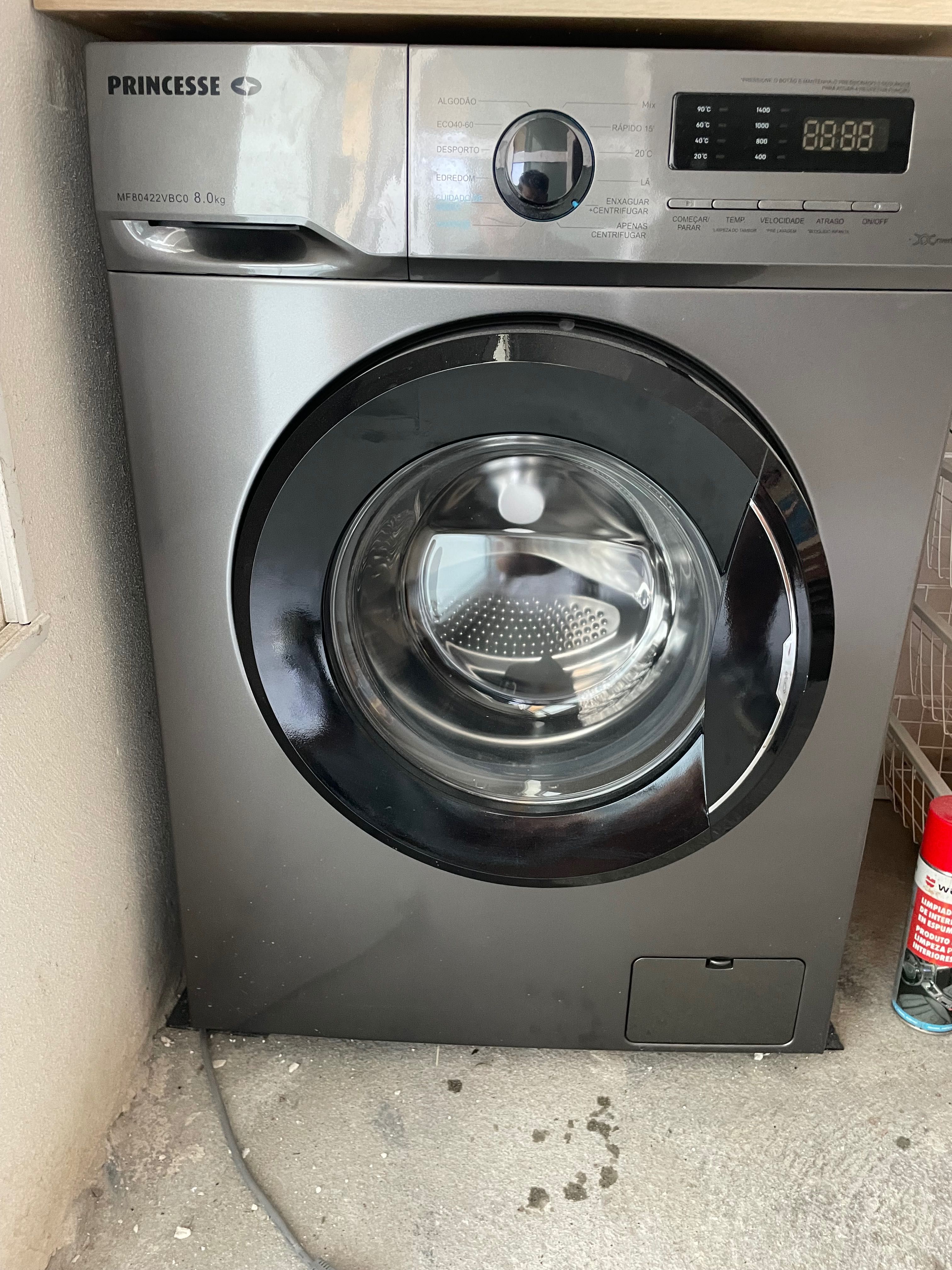 Máquina de lavar roupa como nova com garantia