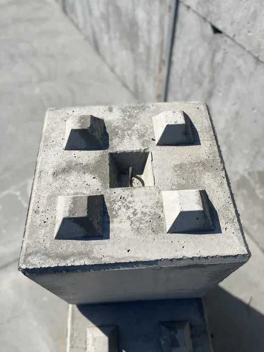 Betonowe bloki typu lego / mury oporowe