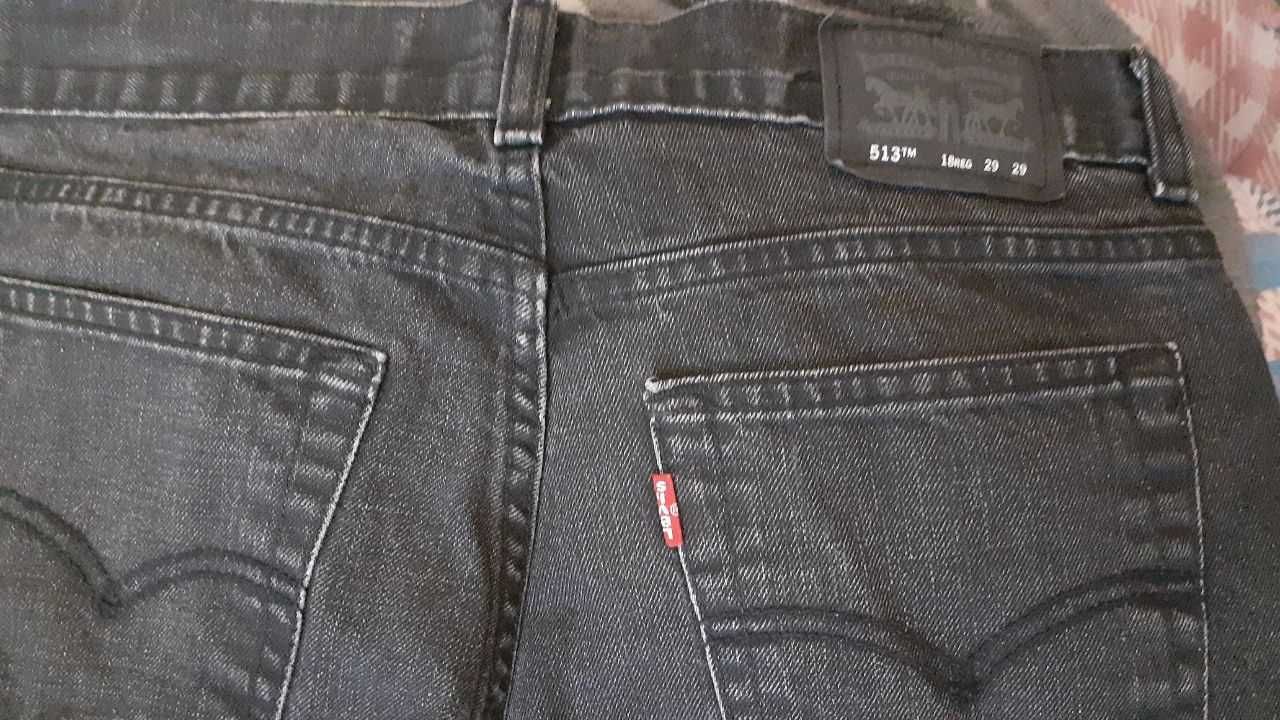 Черные джинсы Levis