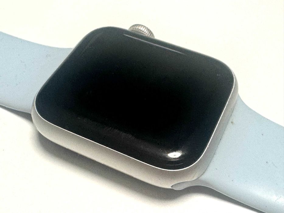Smartwatch Apple Watch SE 40mm GPS 1st gen aluminium Bez blokad  kabel