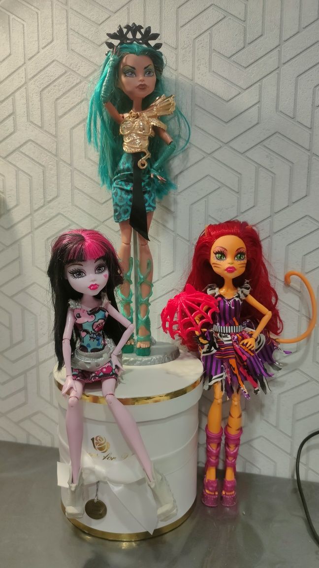 Лялька Монстер Хай Дракулаура серія бо Йорк Monster High Boo York