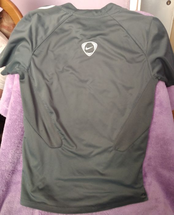 Koszulka sportowa Nike rozm. 146/152