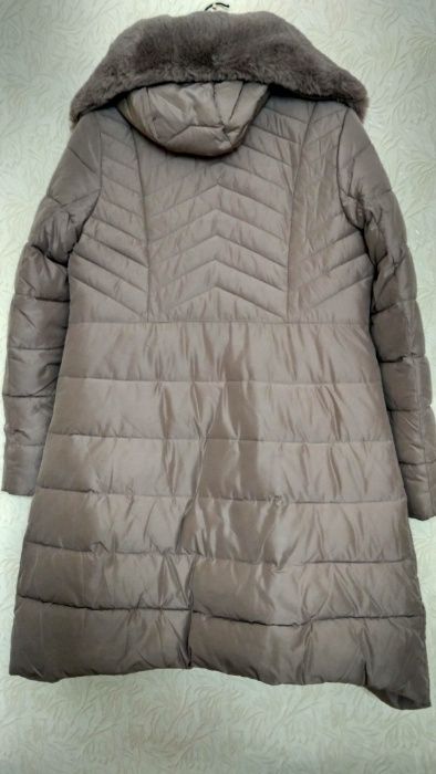 Продам зимнее пальто (биопух) в идеальном состоянии