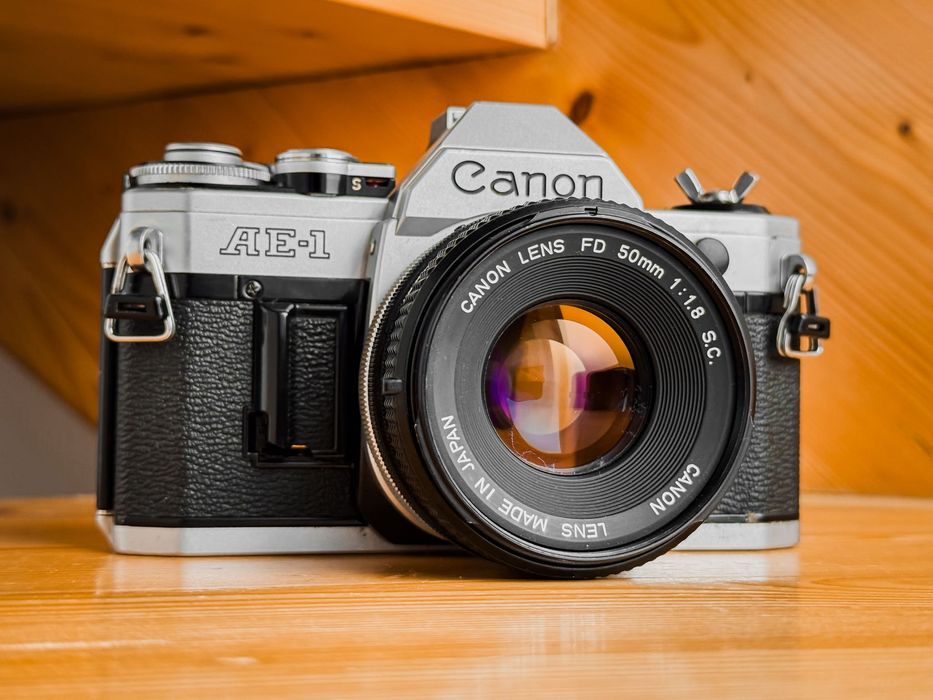 Aparat Canon AE-1 35mm Canon FD obiektyw 1.8/50 FD tokina zoom 28-70