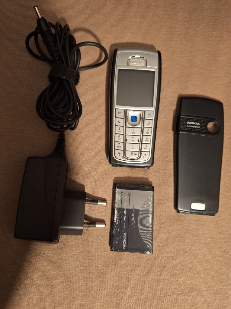 Nokia 6230 i telefon