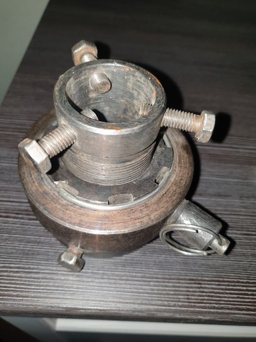 Плашко тримач з трищоткою.