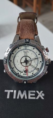 Zegarek Timex T2N721 z kompasem