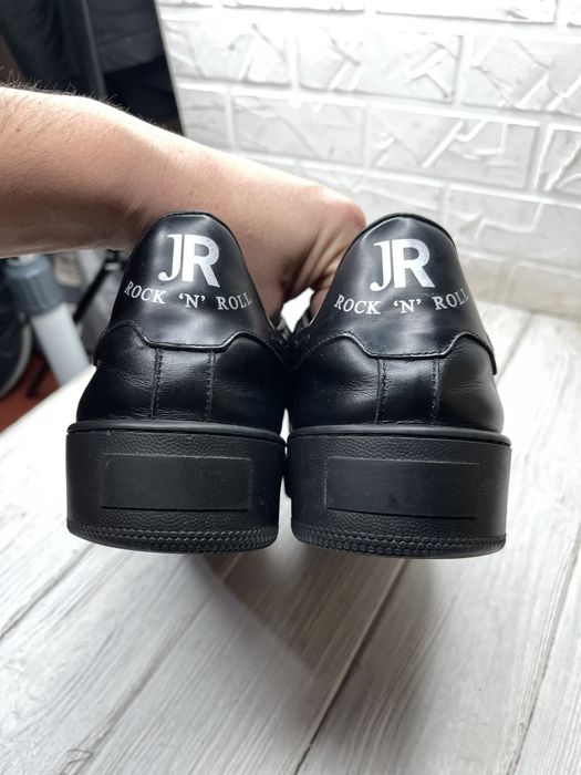 Крутые черные кожаные мокасины john richmond rock n' roll sneakers