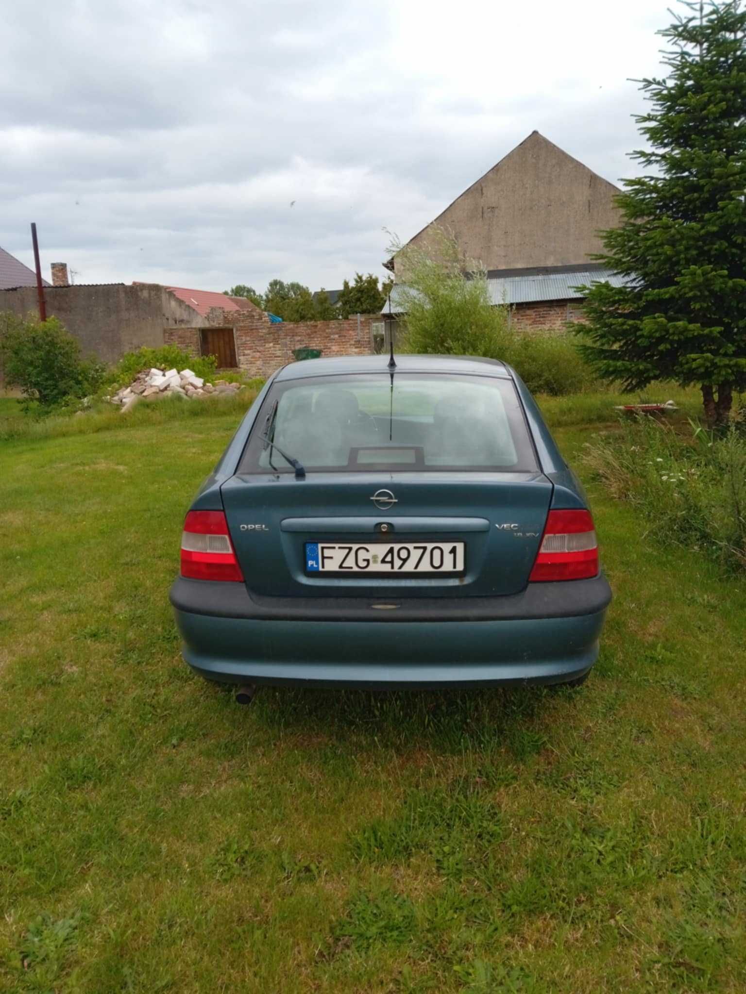 Opel Vectra B 1998r. 1.8 benzyna klima niesprawna. Do połowy listopada