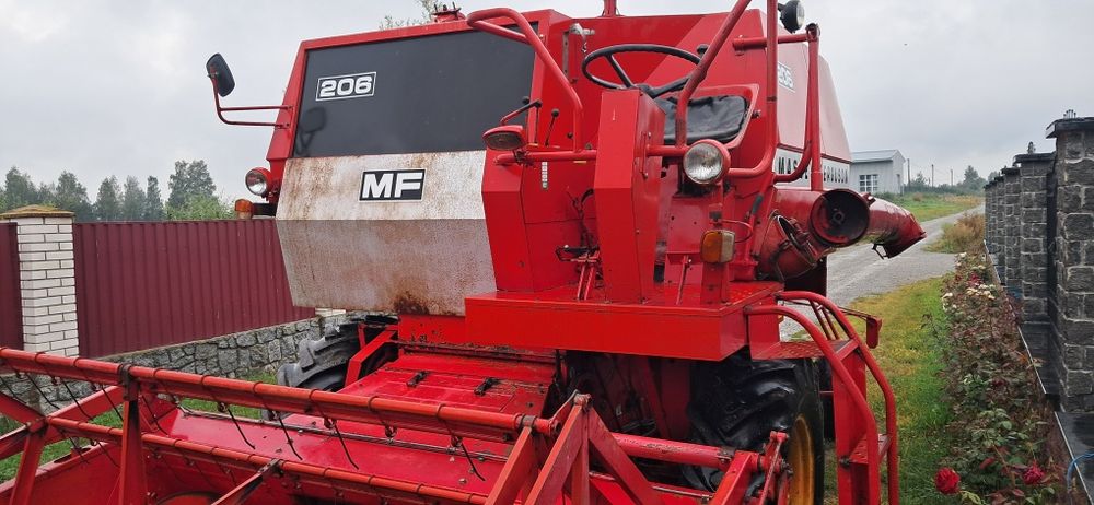 Продам комбайн Massey Ferguson 206