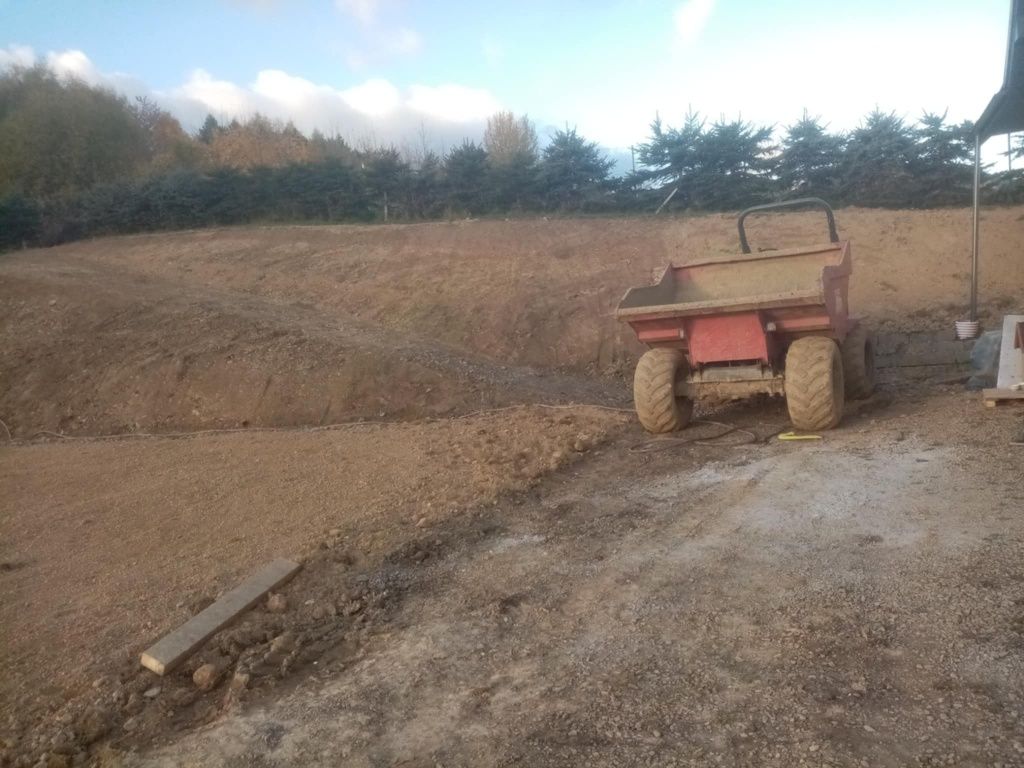 Roboty ziemne koparką