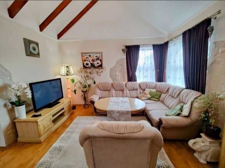 Без комісії, будинок 250м², 15 соток, 6 кімнат, басейн, теплиця, сад