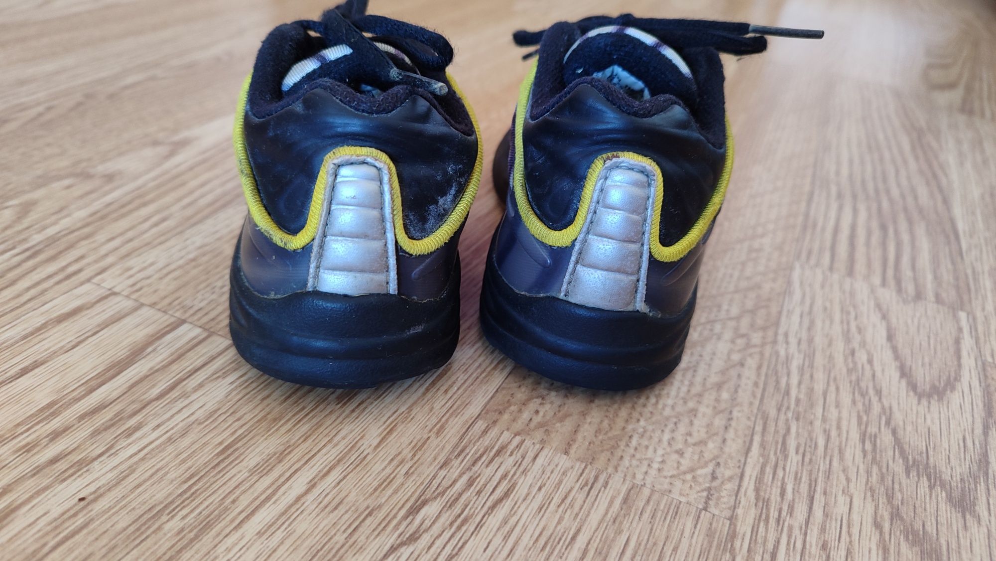 Найк Nike дитячі кросівки кроссовки Індонезія
