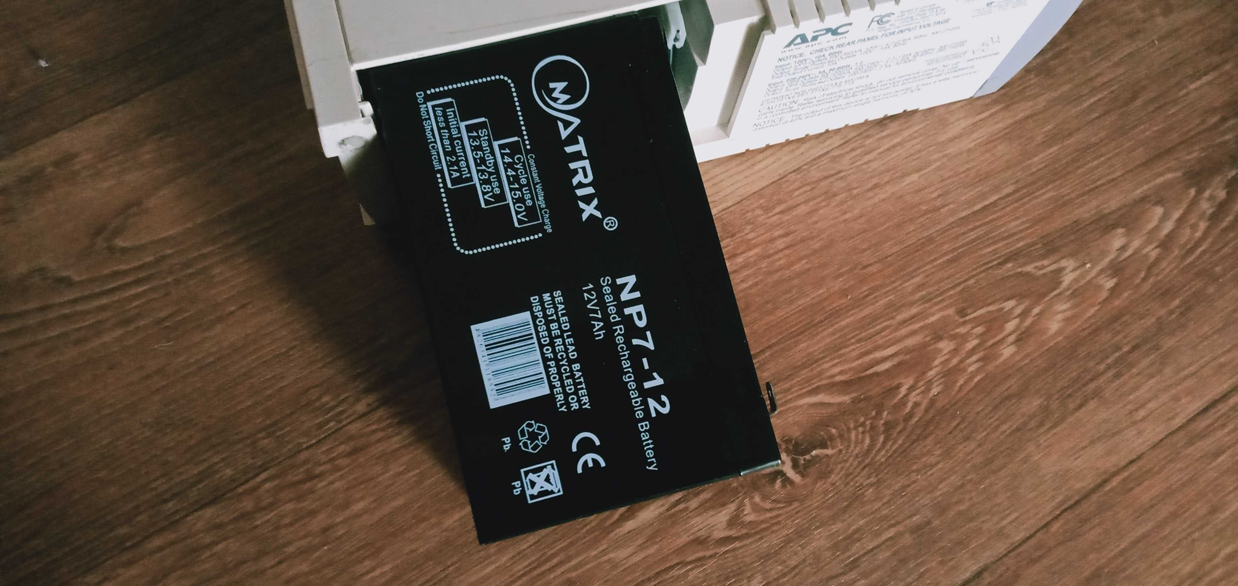 безперебійник ДБЖ APC Back-ups cs 500