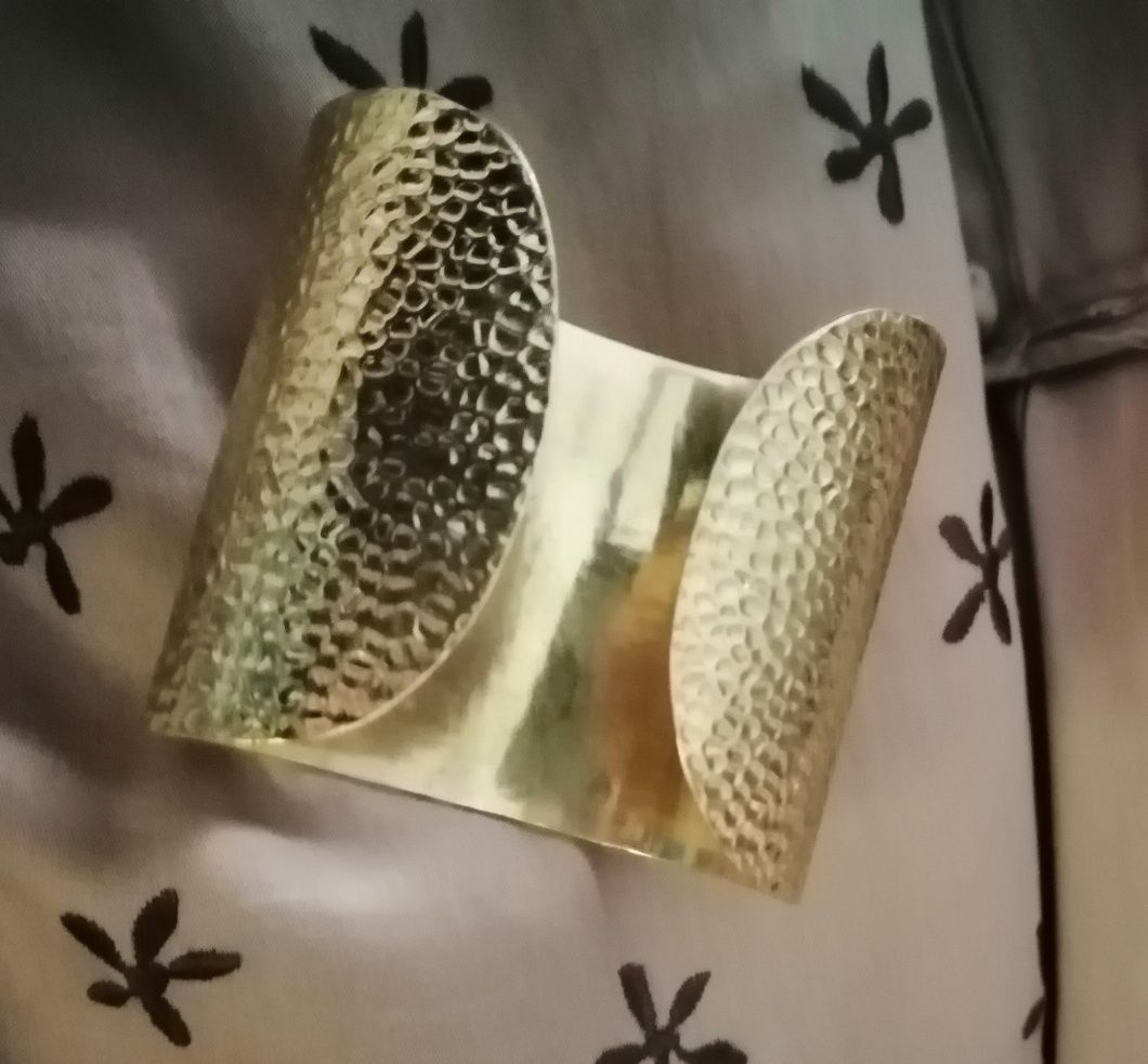 Pulseira dourada