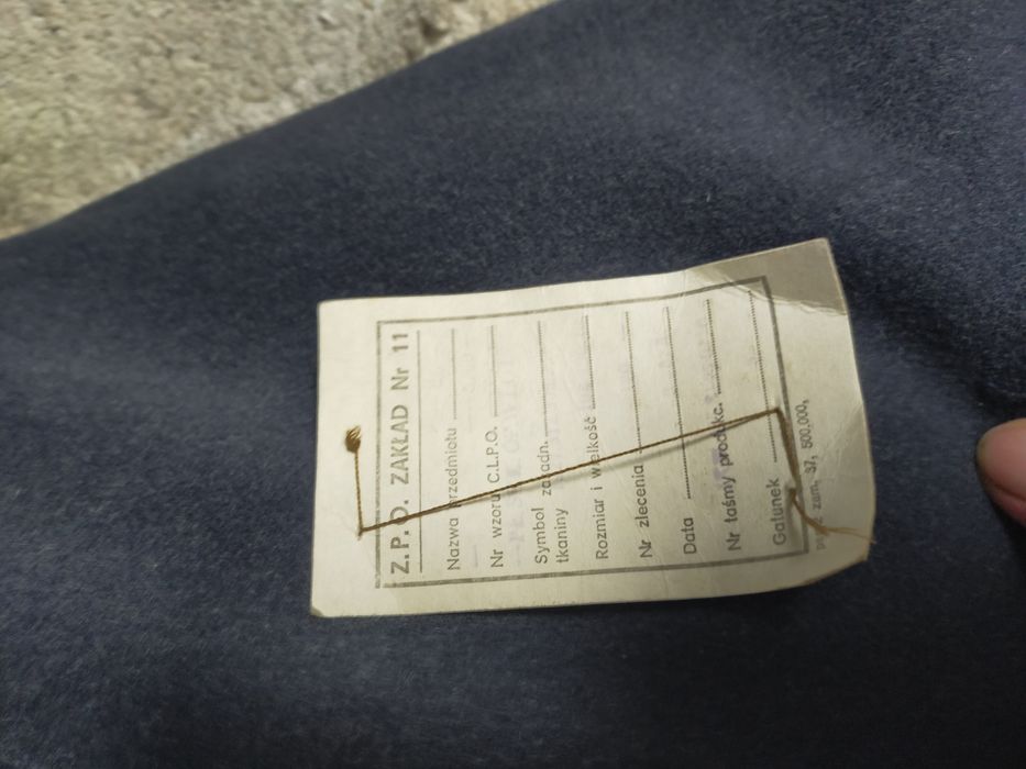 Płaszcz wojskowy sił powietrznych.