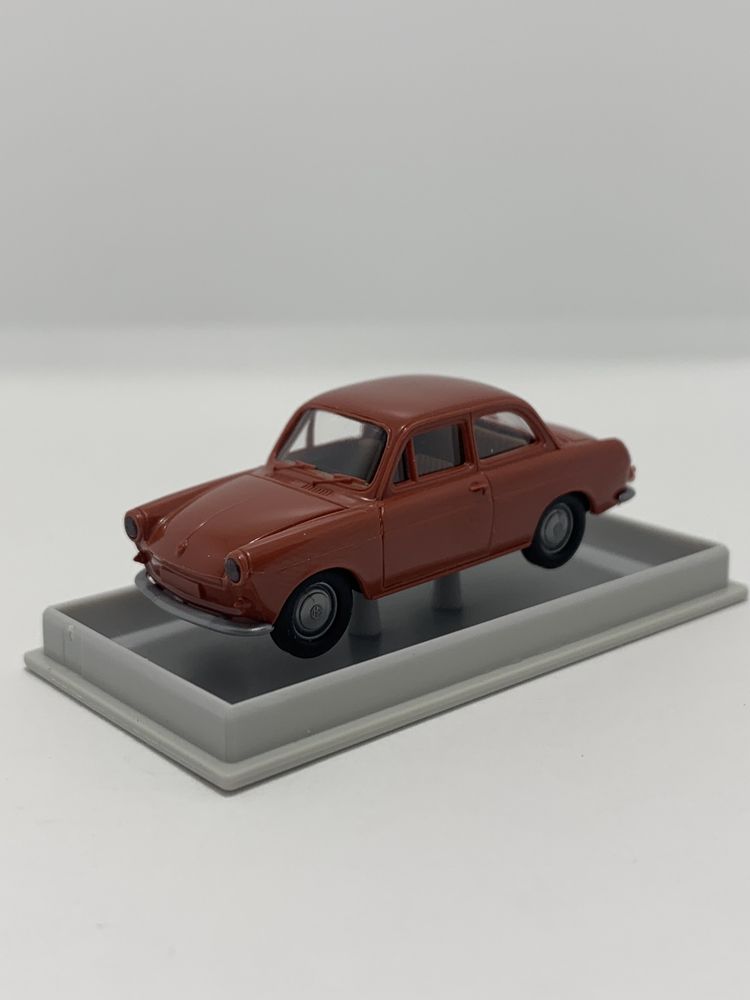 Volkswagen 1500 Limousine da Brekina 1/87