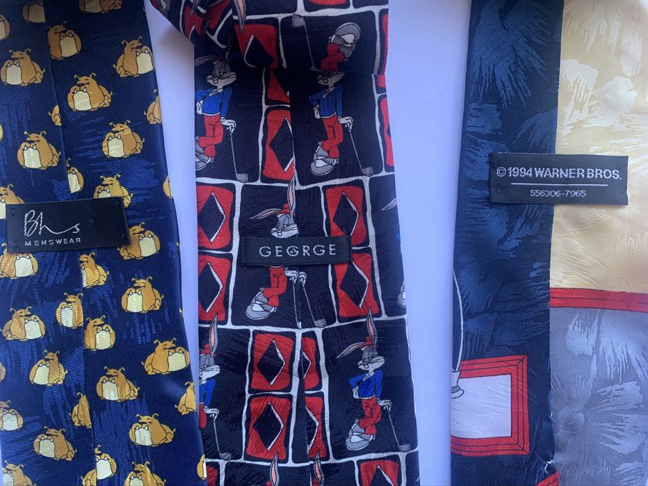 Краватки Looney Tunes ціна за всі