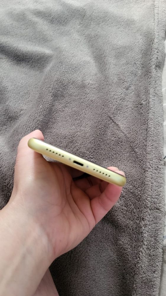 Iphone 11 stan zadowalajacy