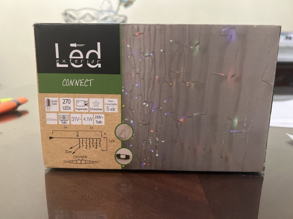 Cortina Led de medida 3 x 1.2 M Multicolor com 270 leds
