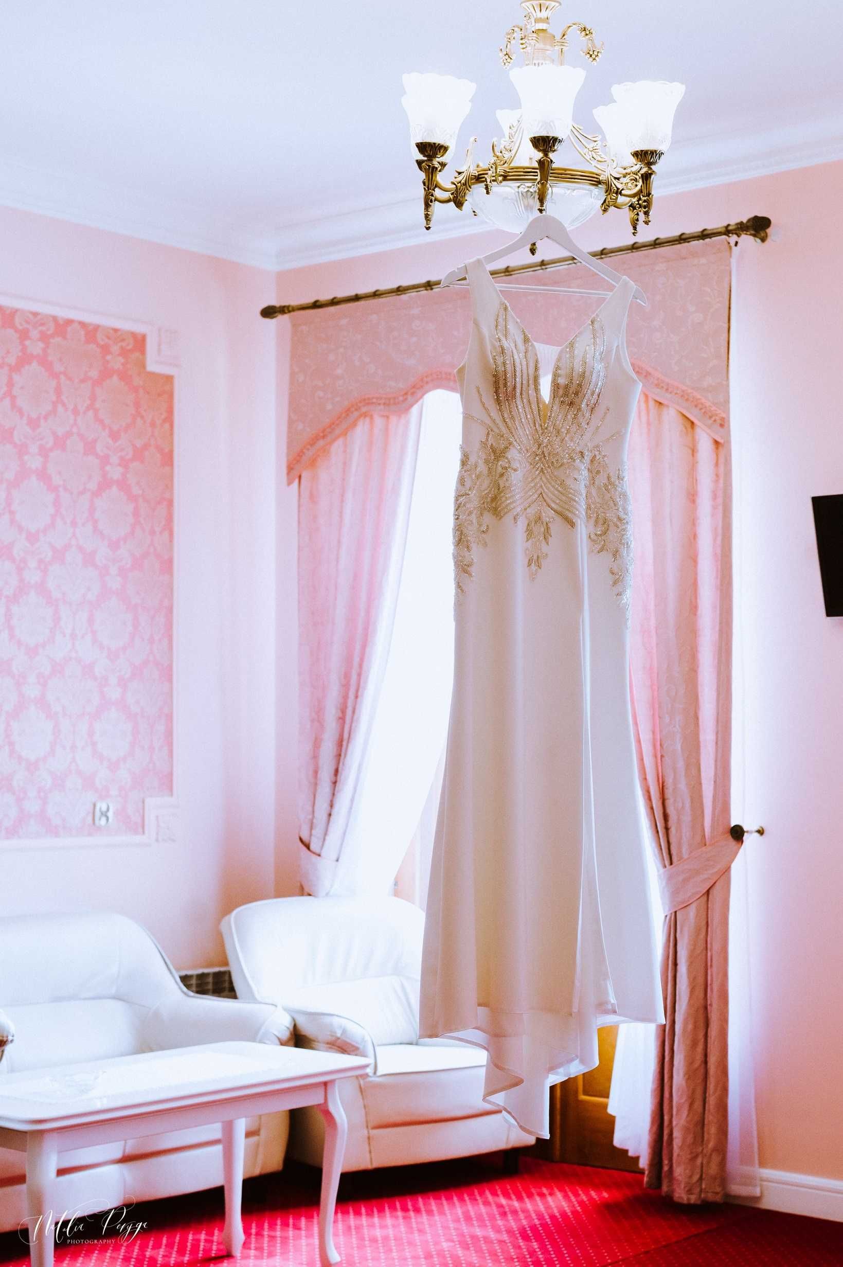 Suknia ślubna GLAMOUR rozm. 38