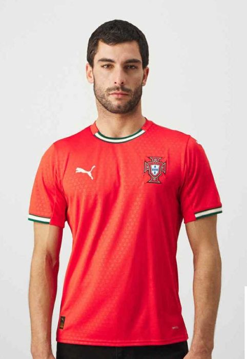 Camisola vermelha Portugal