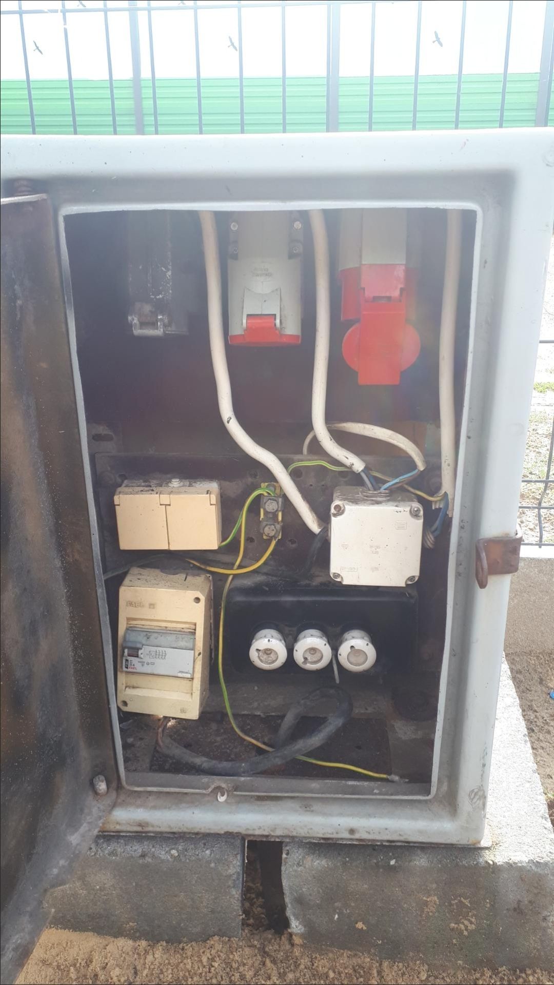 Skrzynki elektryczne