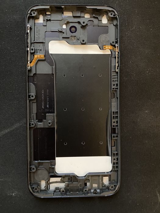 Samsung Galaxy J7 2017 задня панель