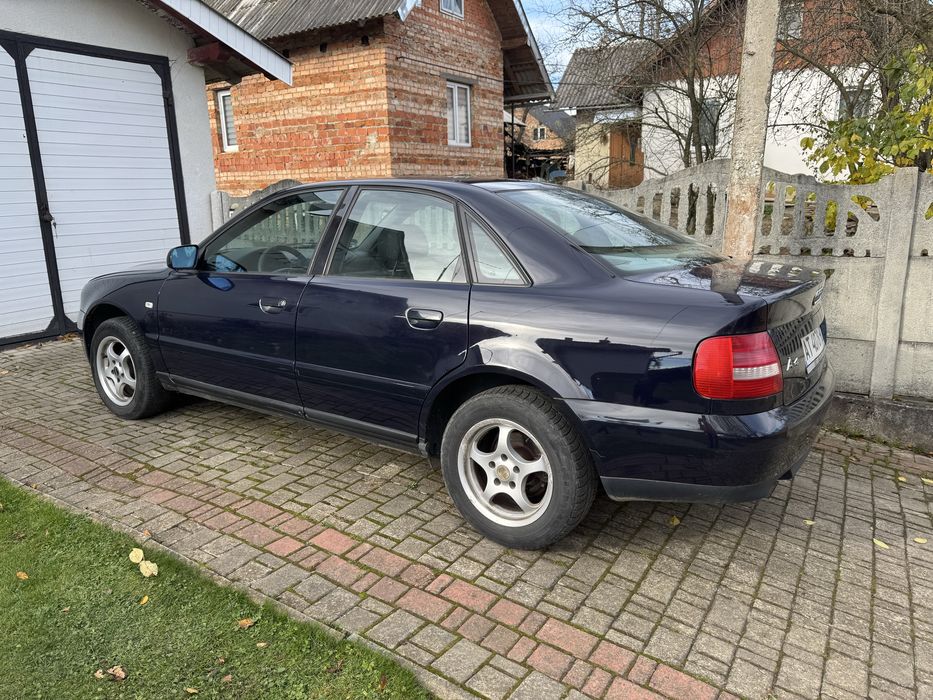 Audi a4c5 в продажі