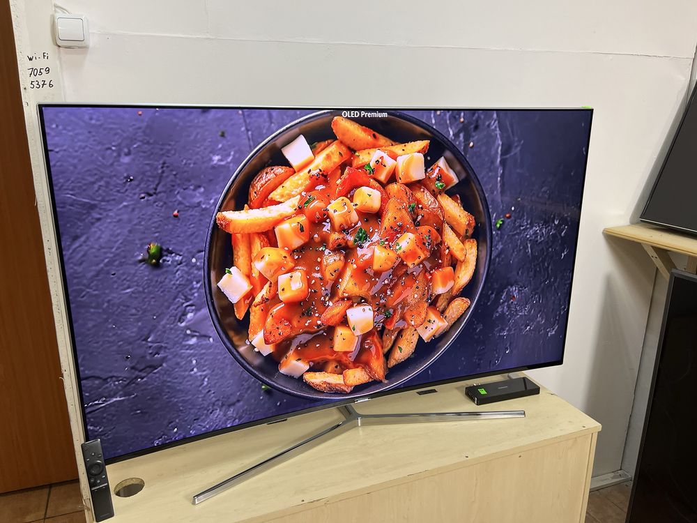 Samsung 55 Преміум 120Hz Квантова матриця вигнутий екран Звук 60Вт