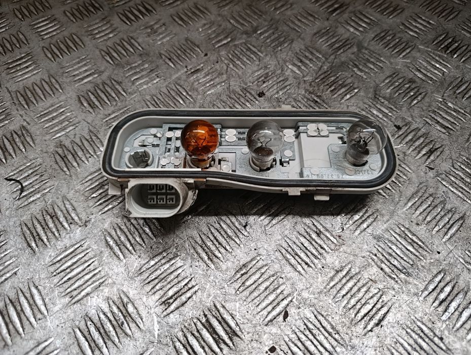 Audi A4 B6 Kombi wkład lampy prawy tył tylny