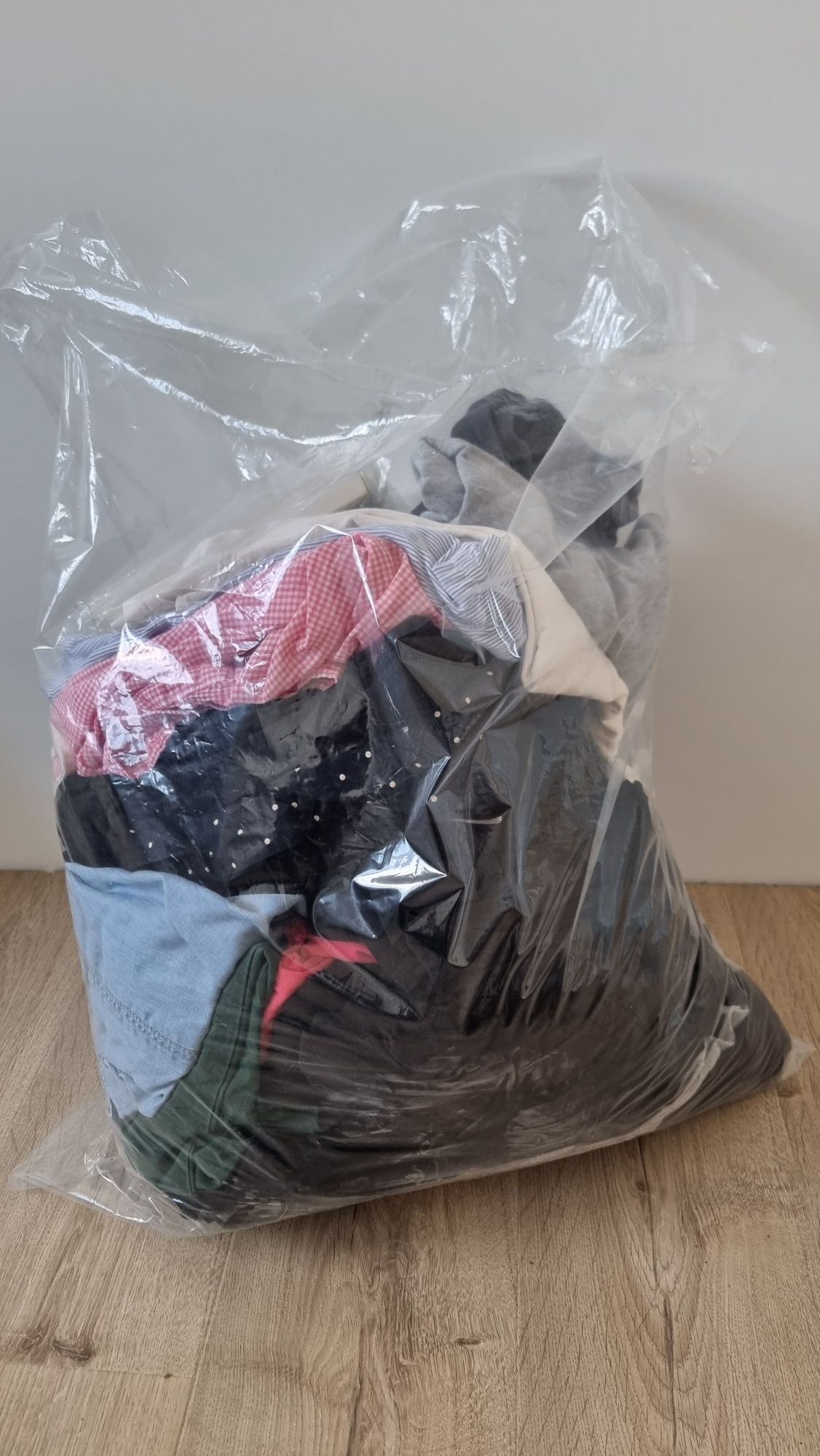 Ubrania ciążowe M / L: jeansy, spodnie, krótkie spodenki, bluzki