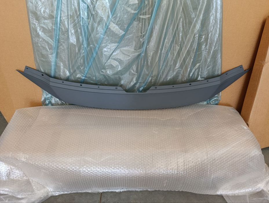 Продовження капота ( накладка решітки радіатора ) Mazda CX-50 2022+