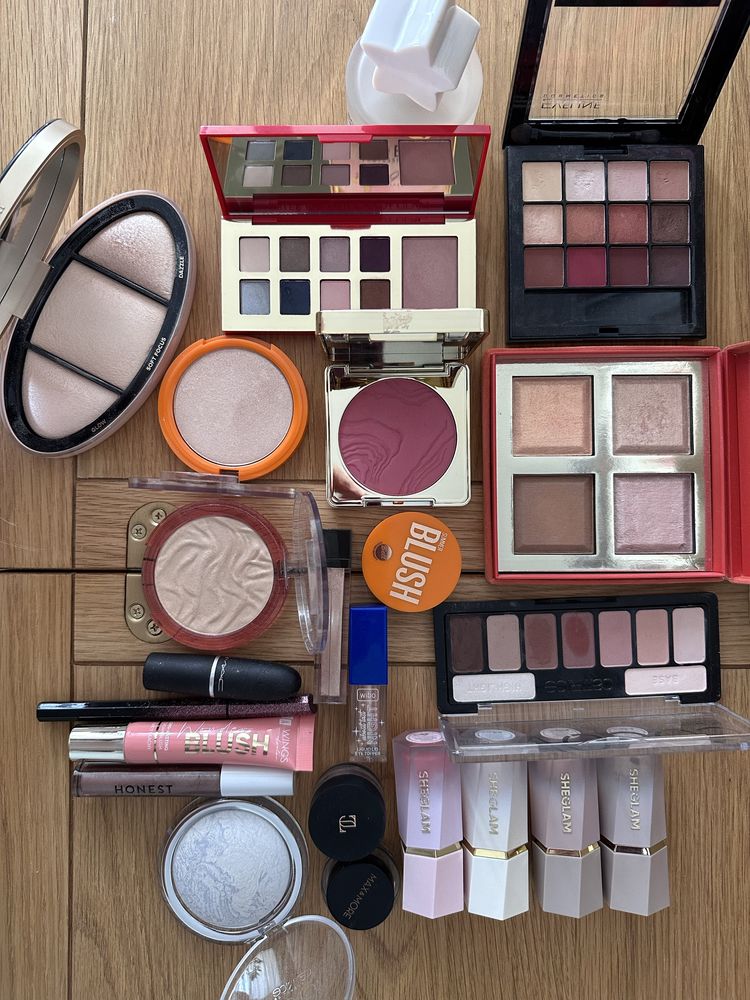 Zestaw kosmetyków (Estee Lauder, TooFaced i inne)