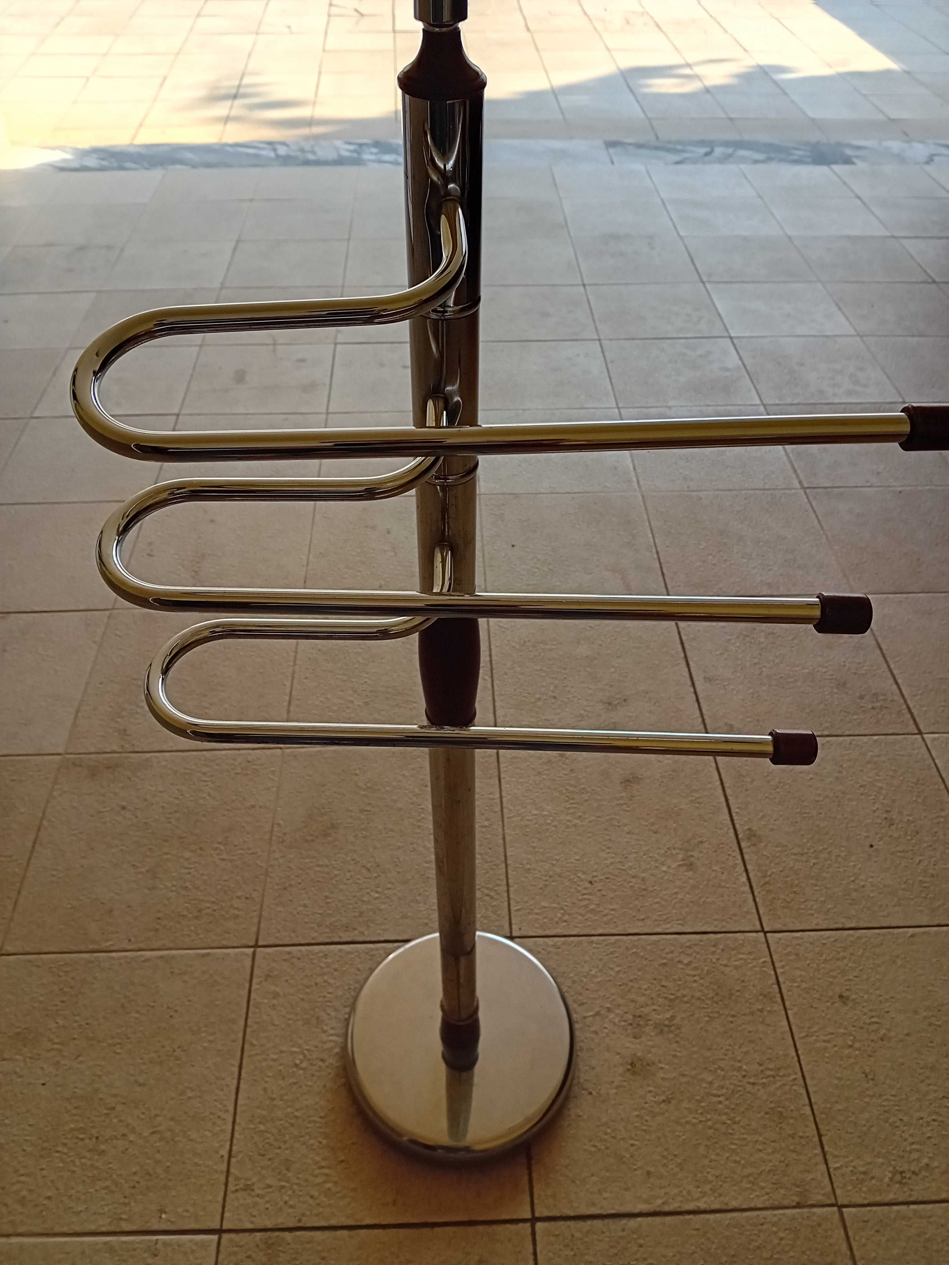 Suporte toalheiro de casa de banho