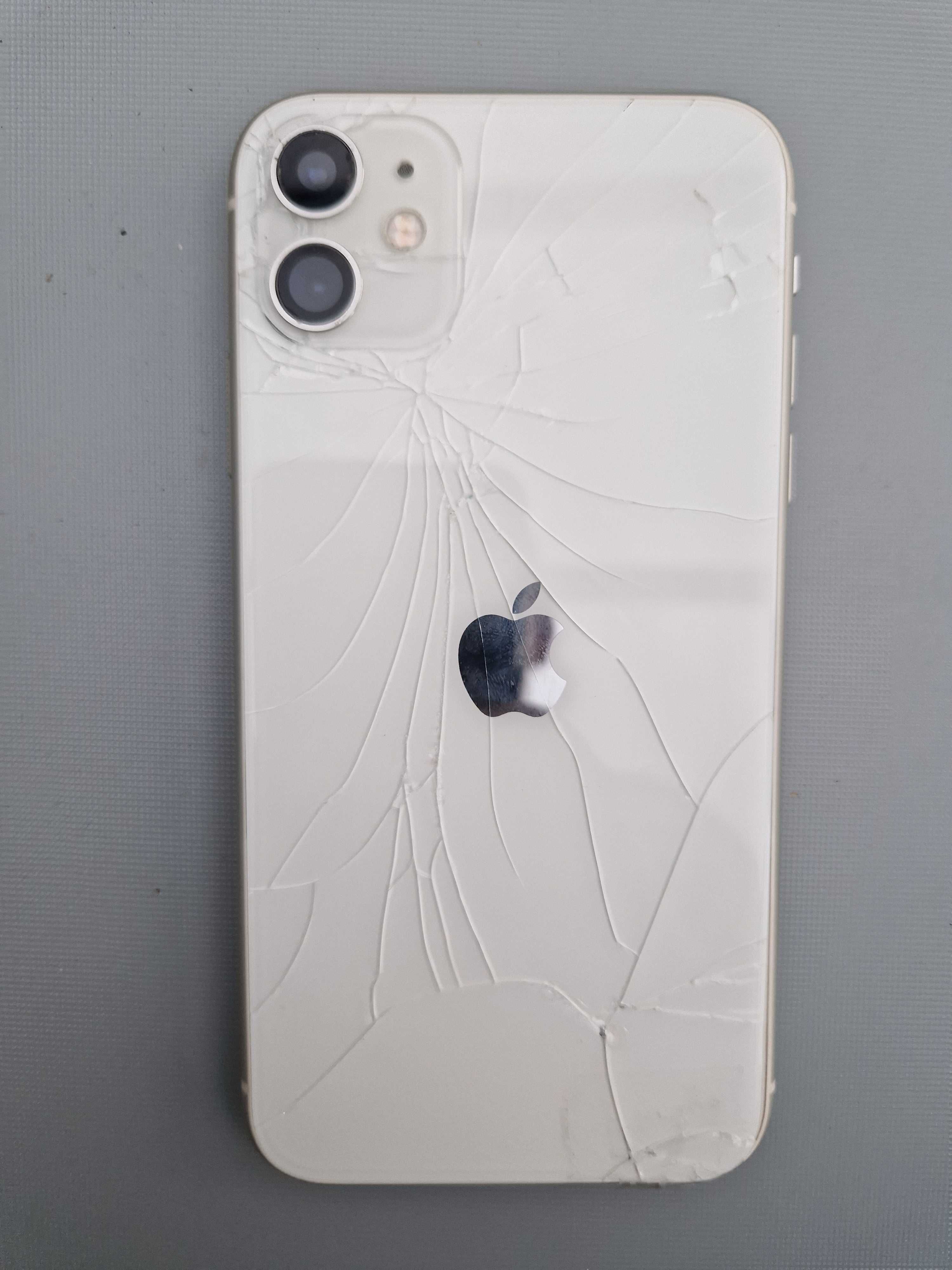 AppleI Iphone 11 biały