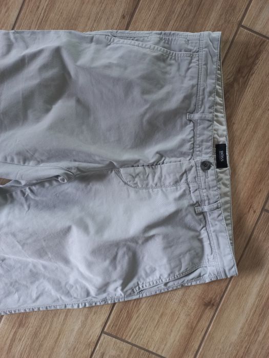 firmowe męskie spodnie-HUGO BOSS-L-32