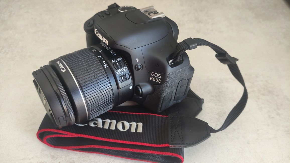 Фотоаппарат Canon 600d как НОВЫЙ пробег 7900 зеркальный