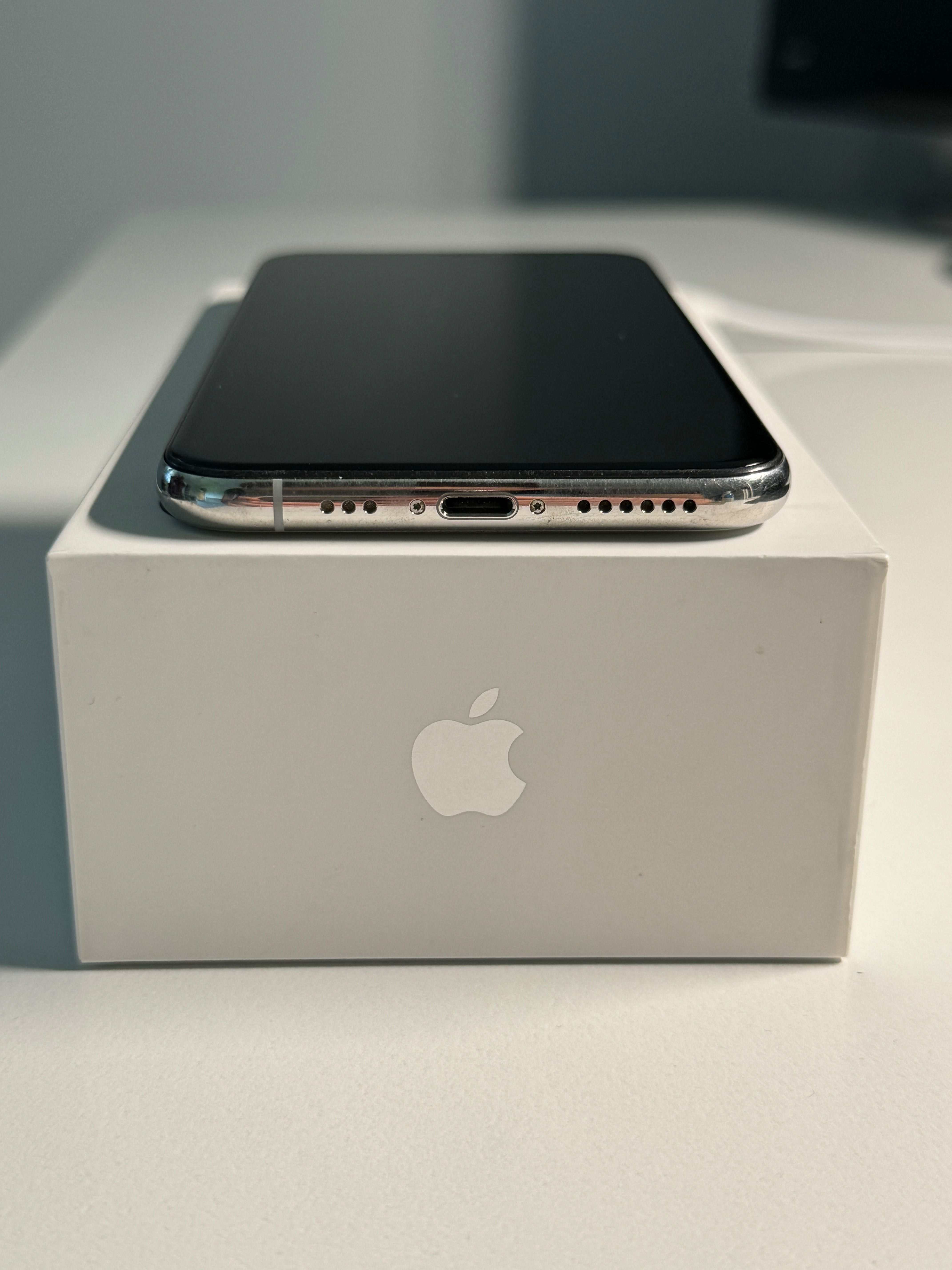 iPhone XS silver 64GB