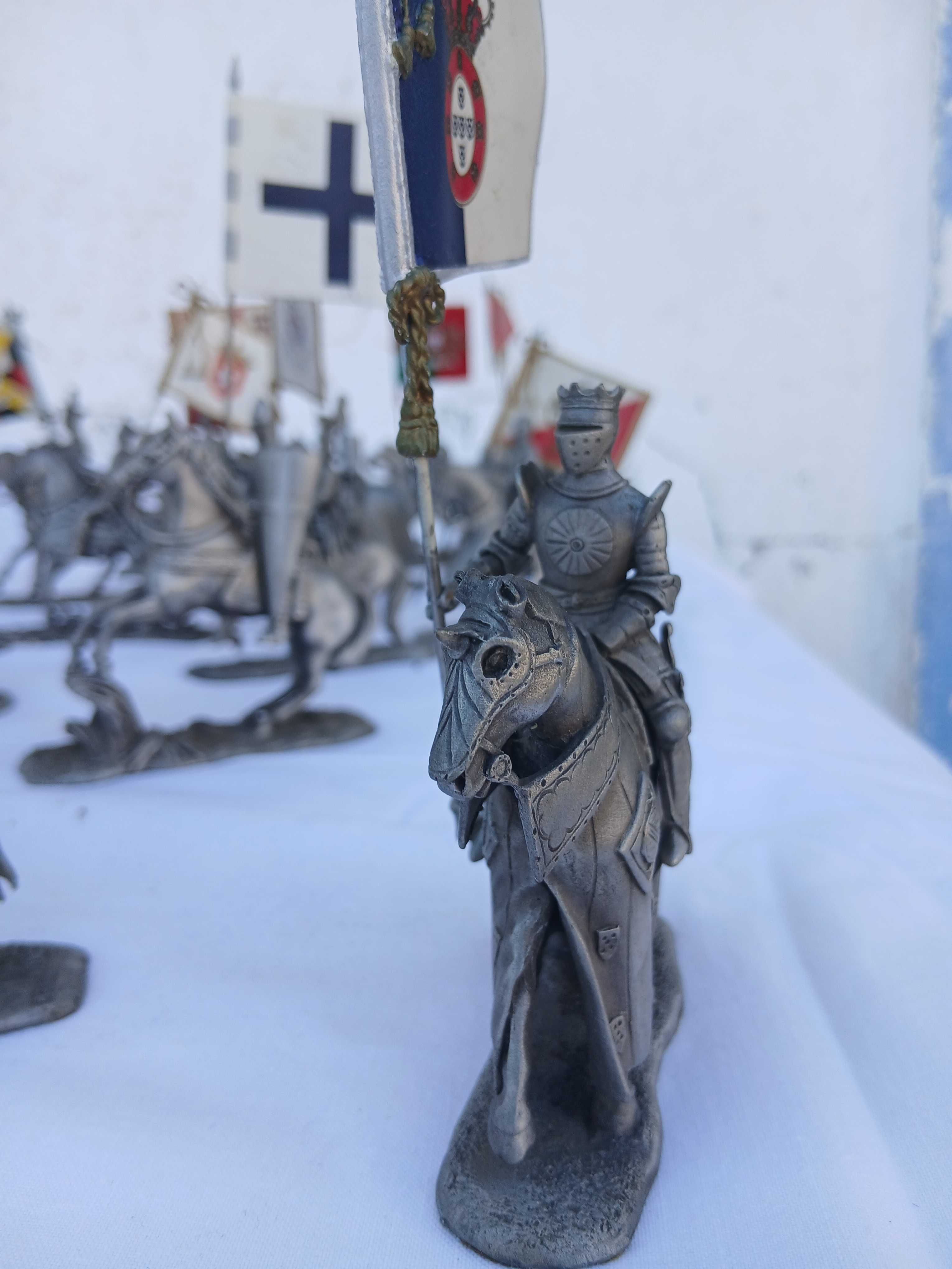 Colecao de 24 soldados de chumbo,cavalaria de Portugal de Don Pedro ll
