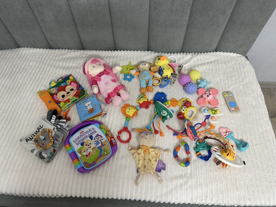 Набір іграшок для найменших діток
