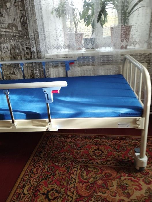 Механічне лікарняне ліжко MED1-C14