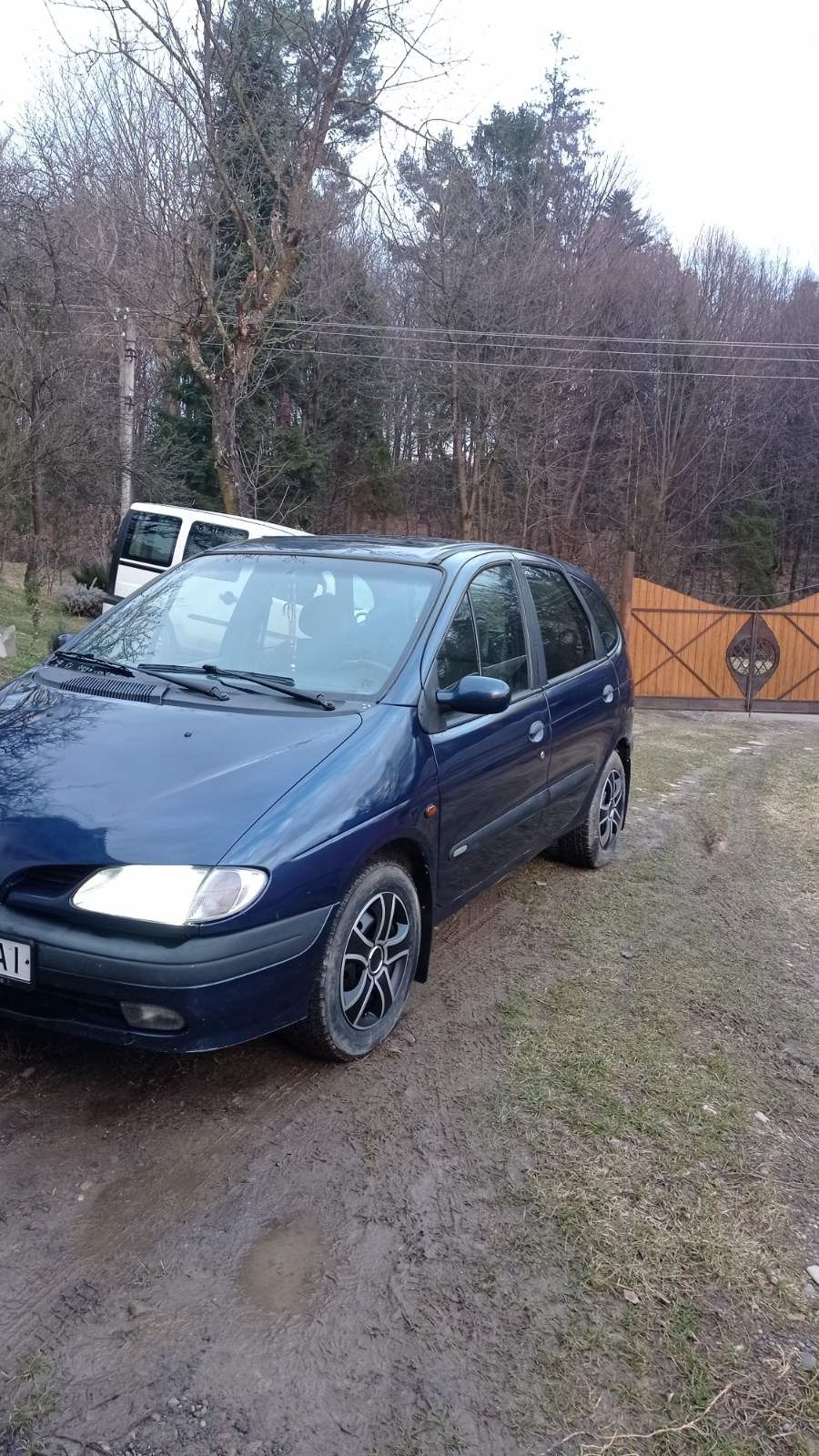 Рено Меган Megane Scenic 1 покоління