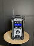 Makita DMR 104 Radio budowlane