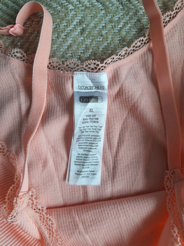 Paka ubrań rozmiar L, XL