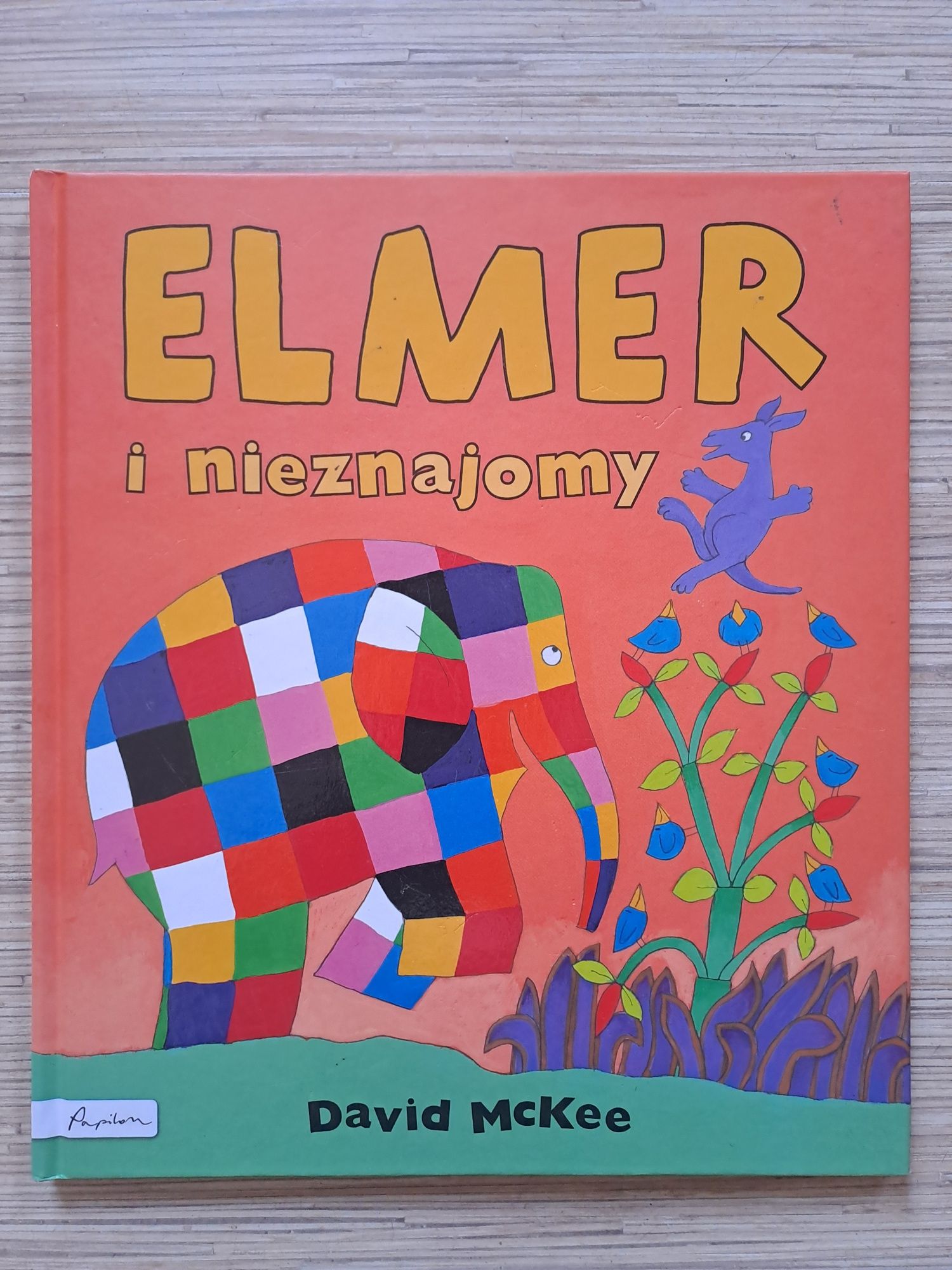 Elmer I nieznajomy. David McKee