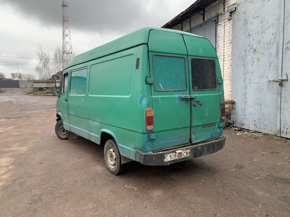 Продам бус мерседес т 1 на впевненому ходу