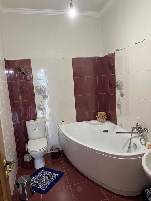 Продаж двоповерхового будинку вул. Надпільна