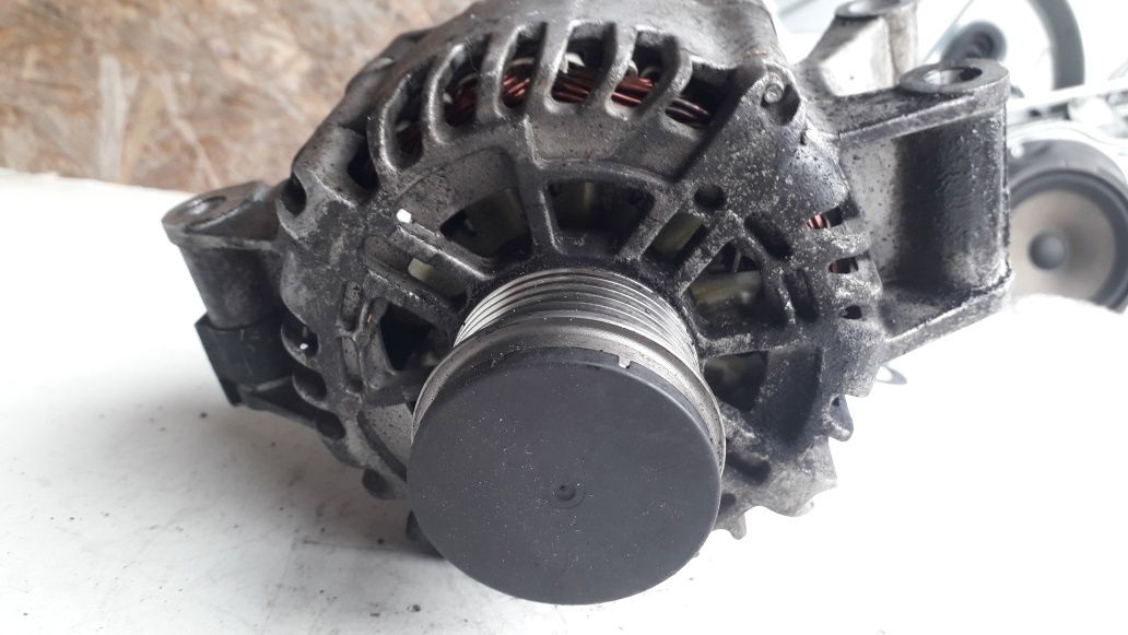 Alternator do forda mondeo mk3  1.8 benzyna